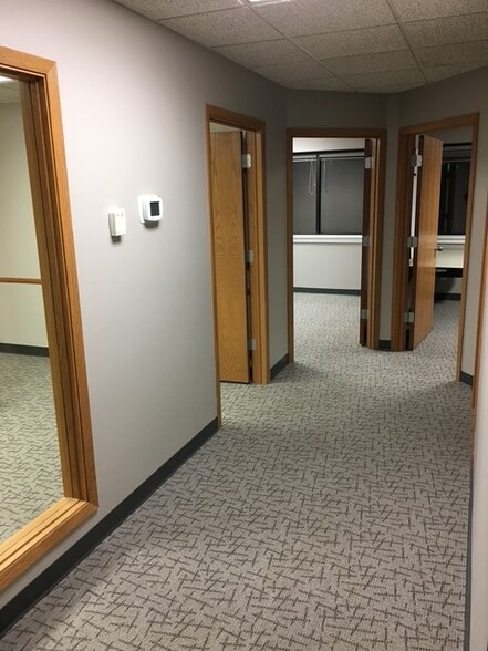 More Photos Of 2999 Yorkton Blvd, Little Canada Manufacturing For Lease