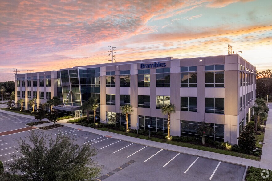 More Photos Of 7300-7356 Greenbriar Pky, Orlando Unknown For Lease