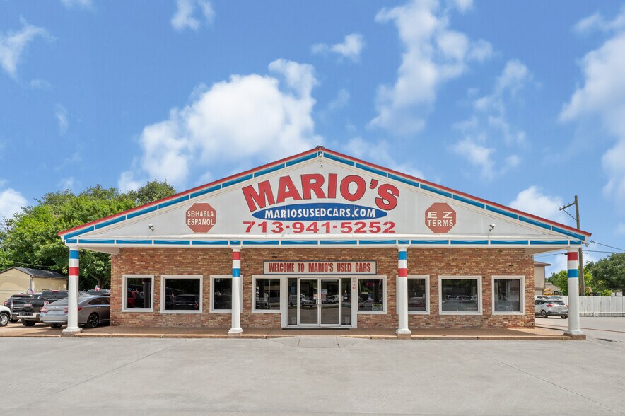 More Photos Of 411 Spencer Hwy, South Houston Auto Dealership For Lease