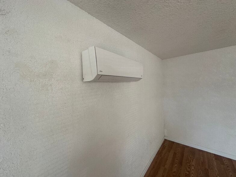 More Photos Of 1822 Cirby Way, Roseville Apartments For Sale