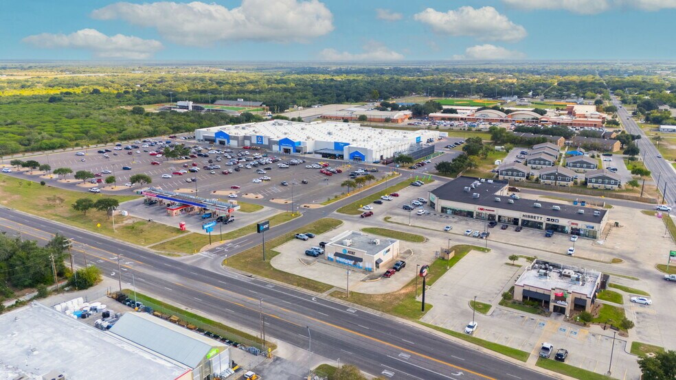 More Photos Of 402 E FM 351, Beeville Freestanding For Sale