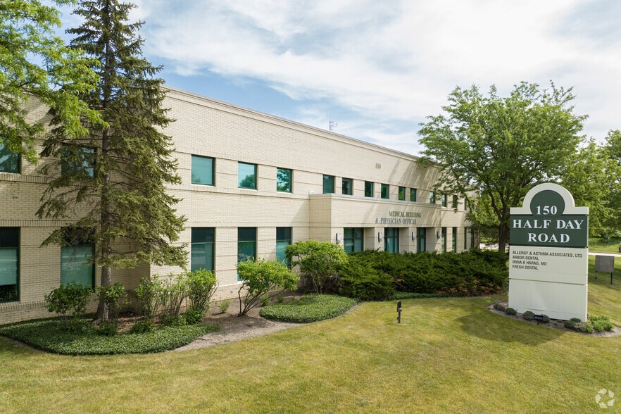 More Photos Of 150 W Half Day Rd, Buffalo Grove Medical For Lease