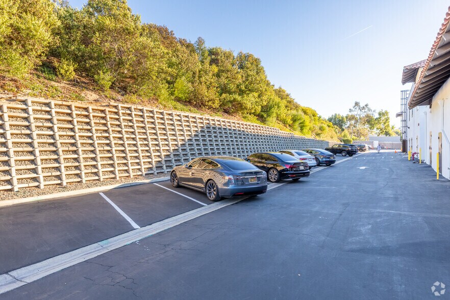 More Photos Of 681 Encinitas Blvd, Encinitas Office For Lease