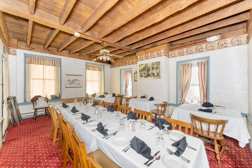 More Photos Of 3164 Main St, Green Lane Restaurant For Sale