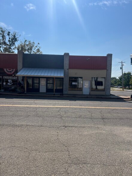 More Photos Of 133-135 N Lee St, Fort Gibson Storefront For Sale