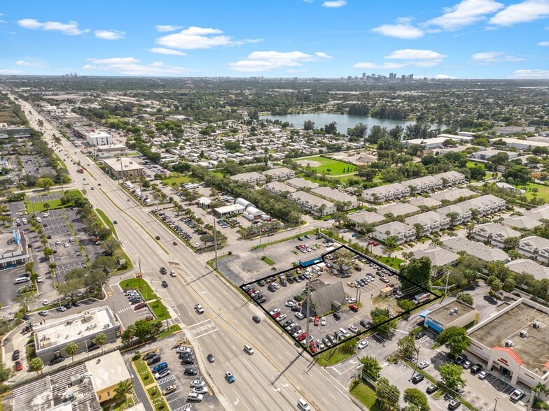 More Photos Of 3000 W Oakland Park Blvd, Oakland Park Auto Dealership For Lease