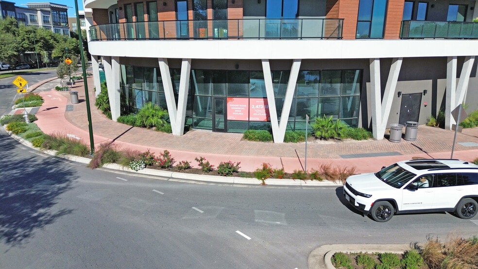 More Photos Of 1701 Simond Ave, Austin Apartments For Sale