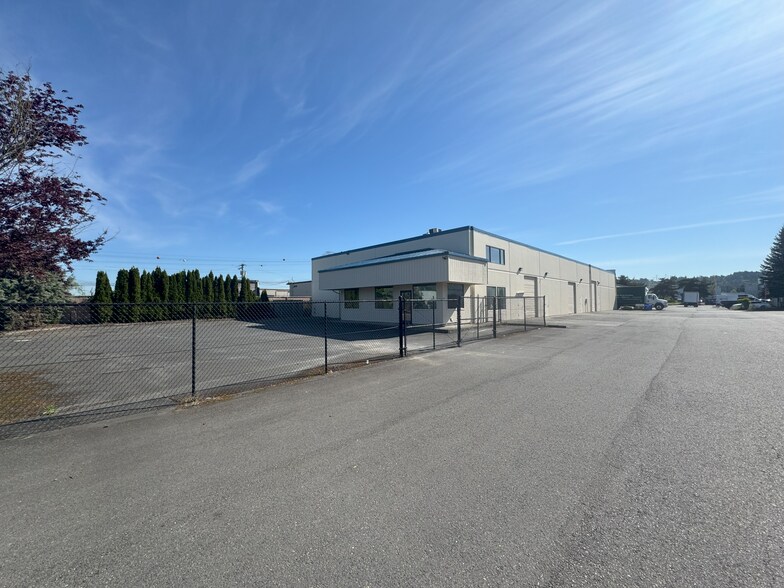 More Photos Of 3202 C St Ne, Auburn Manufacturing For Lease