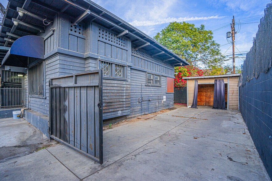 More Photos Of 1664 S Western Ave, Los Angeles Auto Dealership For Sale
