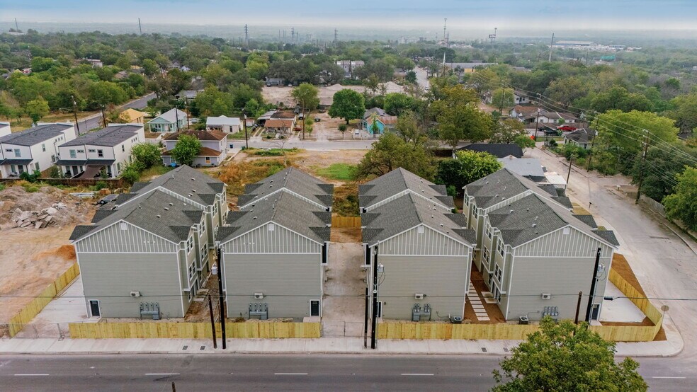 More Photos Of 1303 Essex st, San Antonio Apartments For Sale