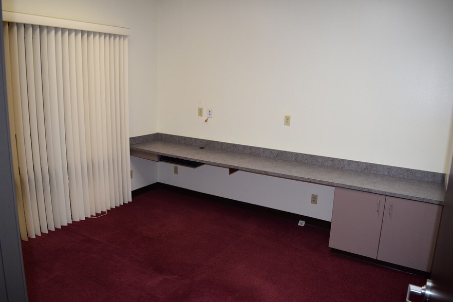 More Photos Of 2141 Tuloso Rd, Corpus Christi Bank For Sale