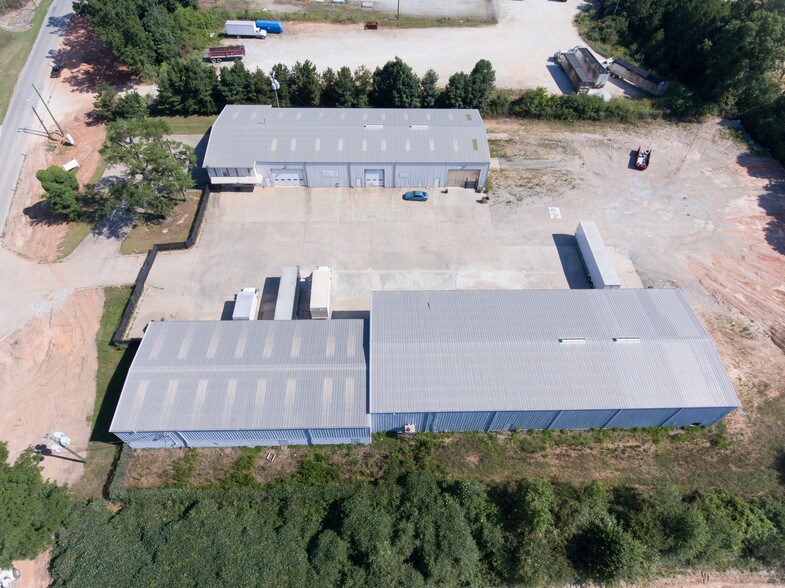 More Photos Of 612 Bohannon Rd, Fairburn Unknown For Lease