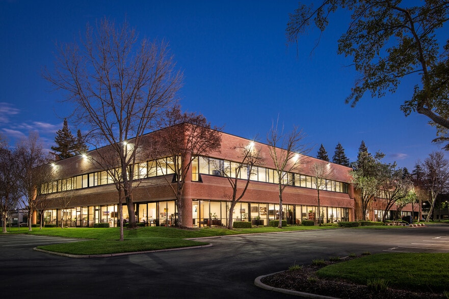 More Photos Of 1300 National Dr, Sacramento Office For Lease