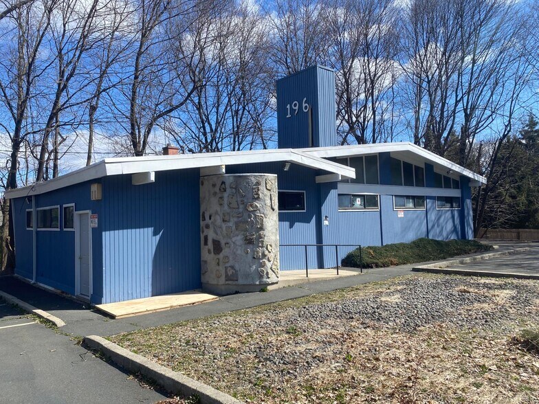 More Photos Of 196 Ramapo Rd, Garnerville Medical For Lease