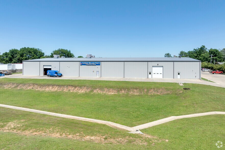 More Photos Of 1339 N Garnett Rd, Tulsa Warehouse For Sale