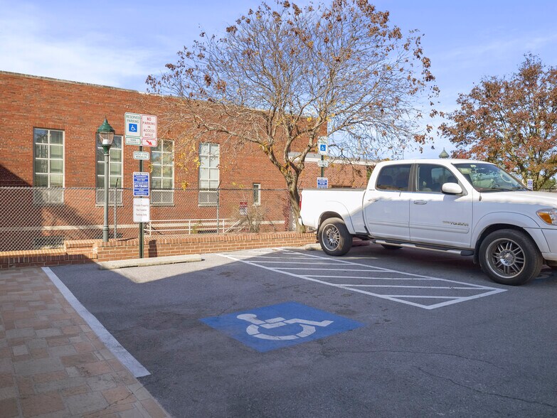 More Photos Of 34 W Franklin St, Hagerstown Apartments For Sale