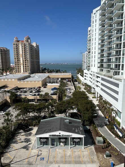More Photos Of 211 N Tamiami Trl, Sarasota General Retail For Lease