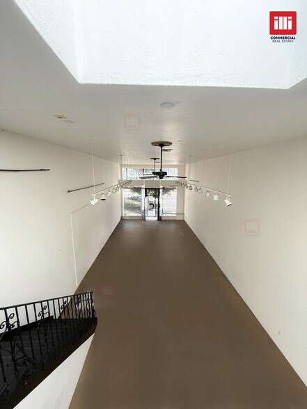 More Photos Of 446 S La Brea Ave, Los Angeles Storefront Retail Office For Lease