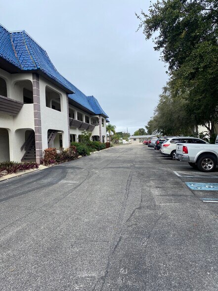More Photos Of 5306 Cortez Rd W, Bradenton Medical For Lease