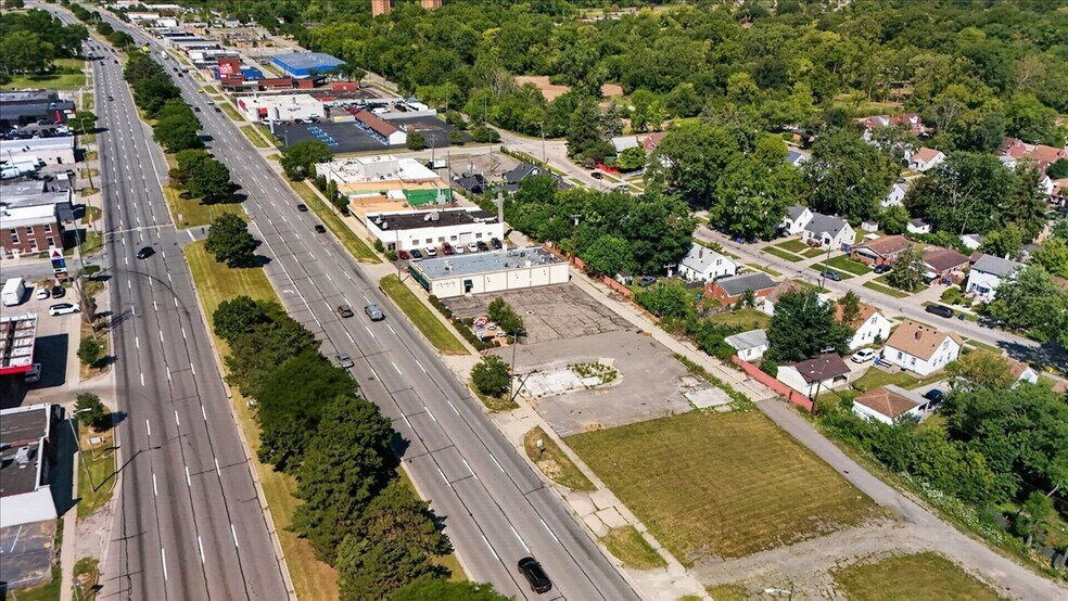 More Photos Of 26734 Michigan Ave, Inkster Freestanding For Sale