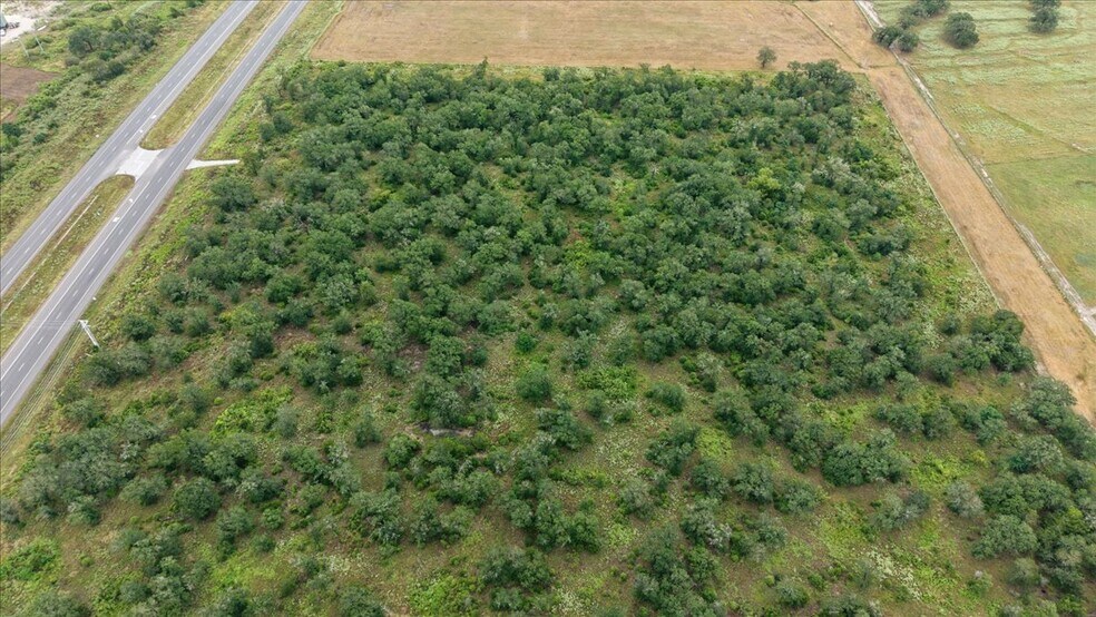 More Photos Of TBD US Highway 290, Paige Land For Lease