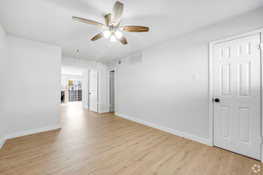 More Photos Of 2315 Moser Ave, Dallas Apartments For Sale