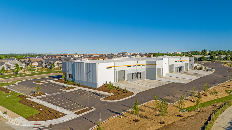 More Photos Of 6403 Uvalda St, Centennial Distribution For Lease