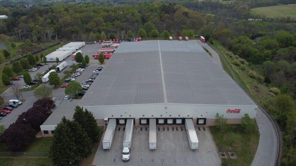 More Photos Of 4022 Integrity Dr, Roanoke Distribution For Lease