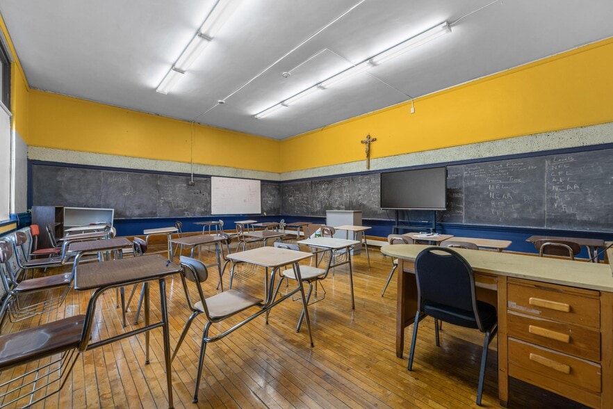More Photos Of 21 Davidson Ave, Buffalo Schools For Sale