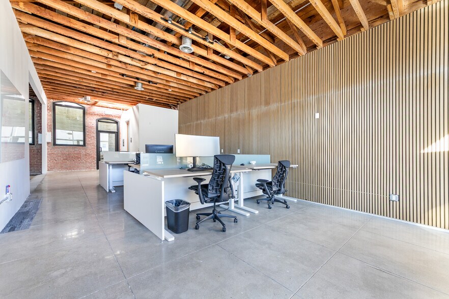 More Photos Of 1005 N Madison Ave, Los Angeles Storefront Retail Office For Lease