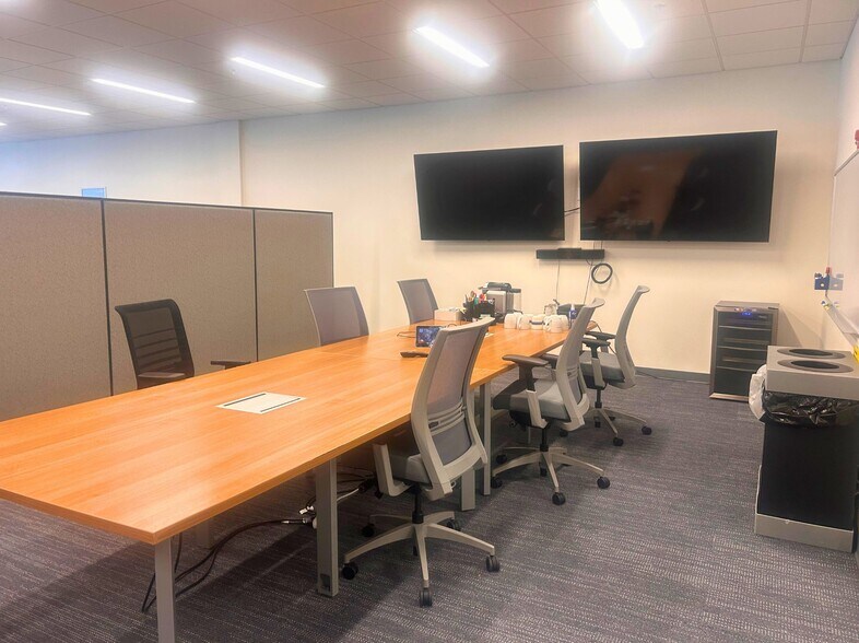 More Photos Of 1 Quality Way, Fletcher Warehouse For Lease