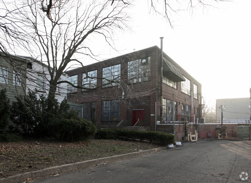 More Photos Of 4629 Adams Ave, Philadelphia Manufacturing For Lease