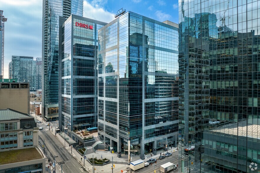 Primary Photo Of 150 York St, Toronto Office For Lease