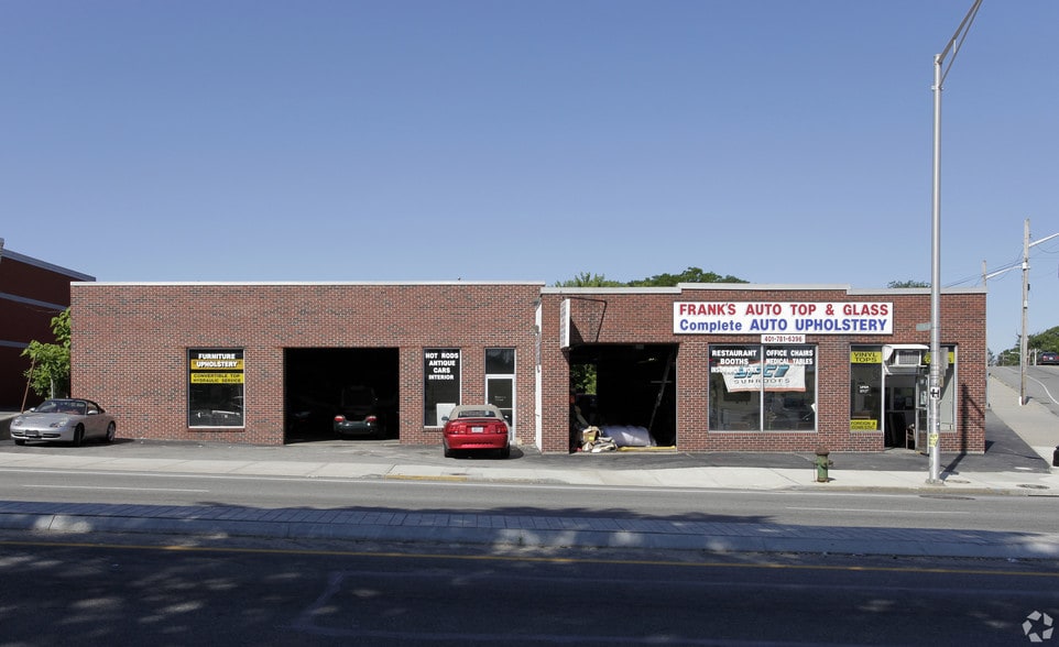 More Photos Of 883-885 Elmwood Ave, Providence Auto Repair For Sale