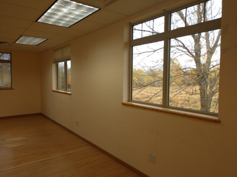 More Photos Of 621 N Benton Dr, Sauk Rapids Office For Lease