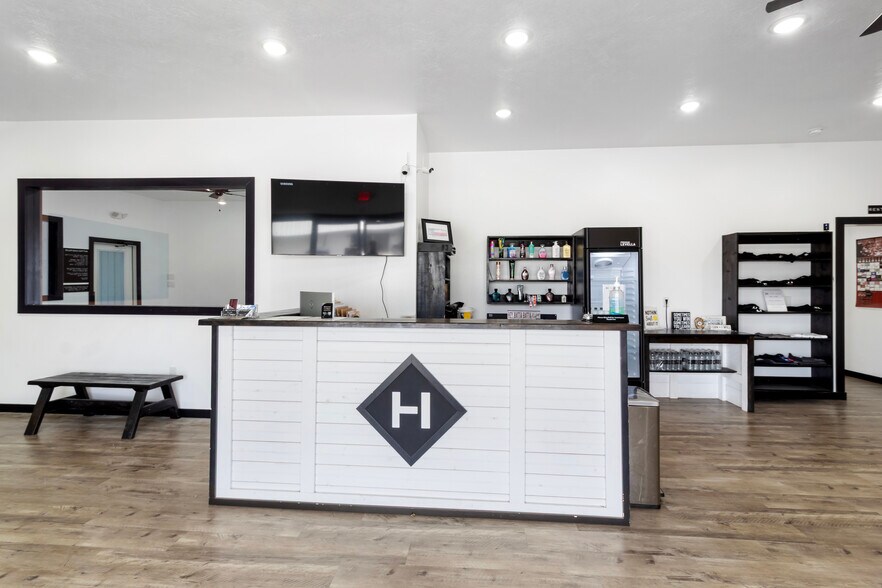 More Photos Of 2762 State Highway 21 E, Caldwell Warehouse For Sale