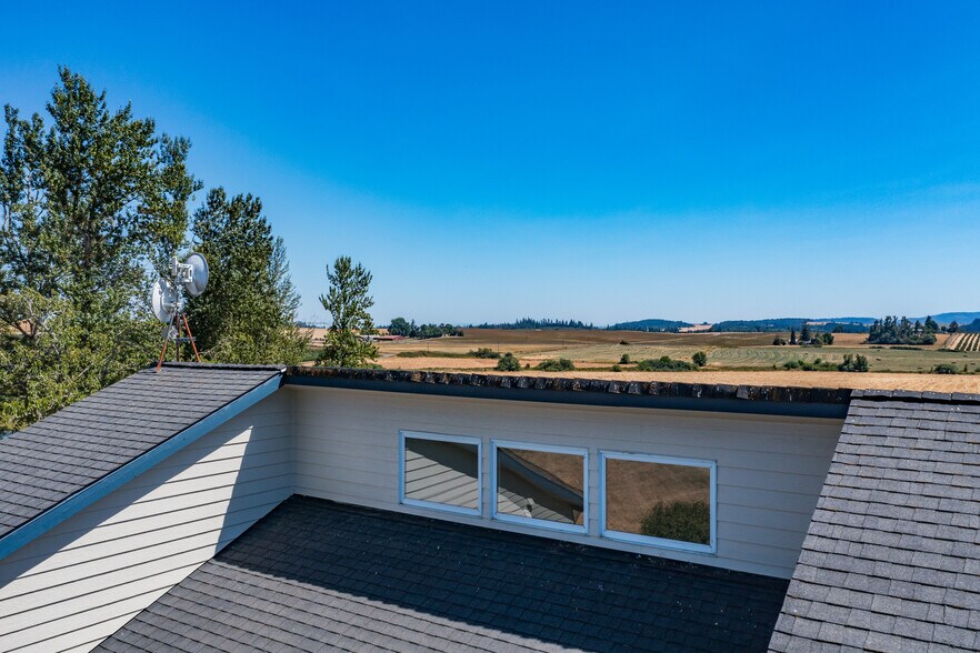 More Photos Of 10845 Brateng Rd, Monmouth Winery Vineyard For Sale