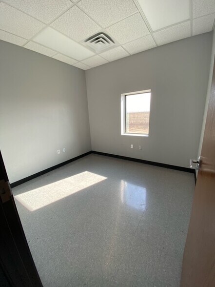 More Photos Of 5602 E Hwy 66, El Reno Industrial For Sale