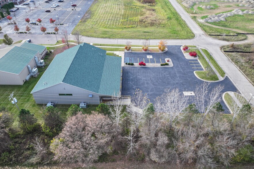 More Photos Of 1443 Granger Dr, Davison Medical For Lease