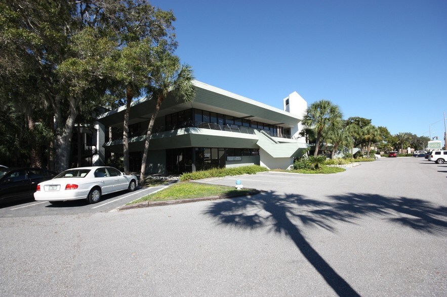 More Photos Of 2477 Stickney Point Rd, Sarasota Medical For Sale