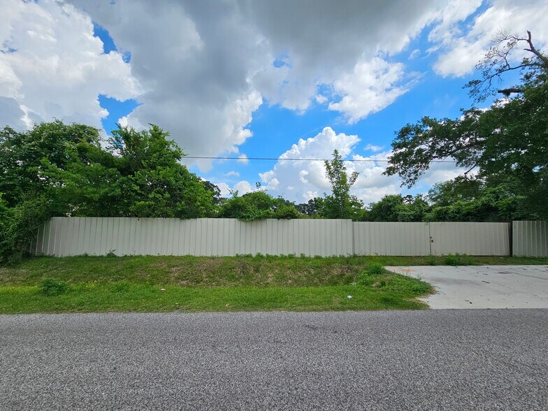 More Photos Of 6007 Van Zandt St, Houston Land For Lease