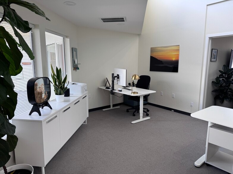 More Photos Of 1260 41st Ave, Capitola Office For Sale
