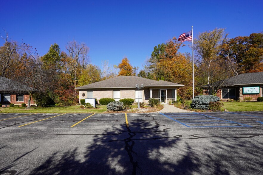 More Photos Of 328 Northpoint Ave, Huntington Office Residential For Sale