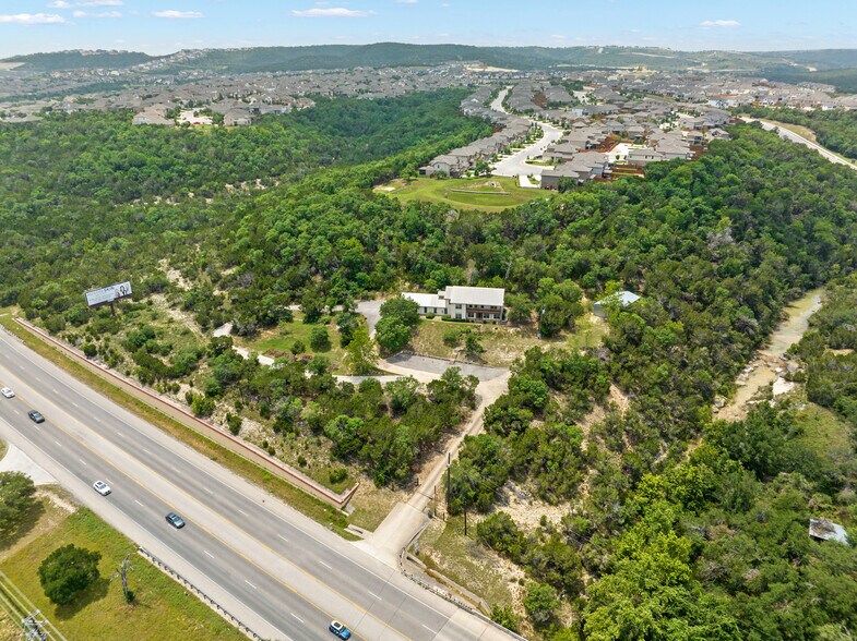 More Photos Of 19019 TX-71, Spicewood Office Residential For Lease