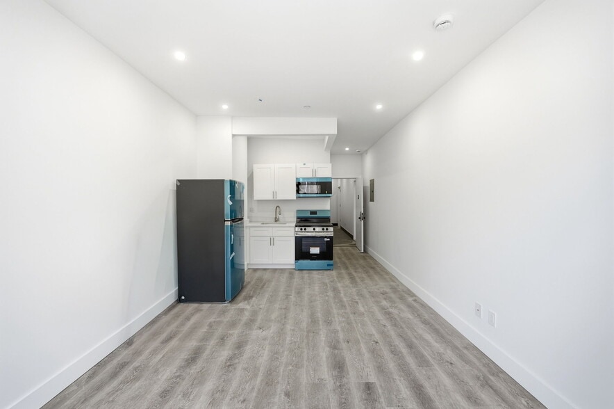 More Photos Of 2152 Muliner Ave, Bronx Apartments For Sale