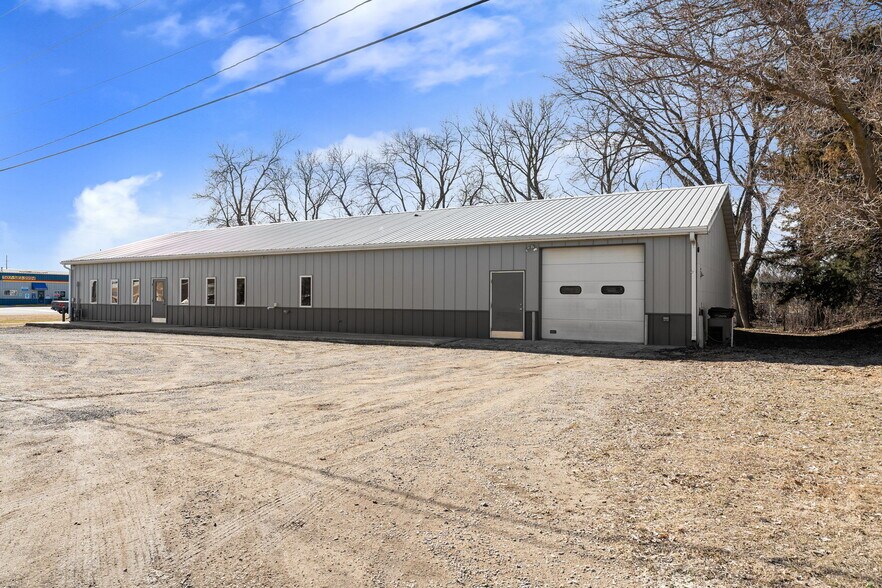 More Photos Of 438 Highway Ave S, Blooming Prairie Office For Sale