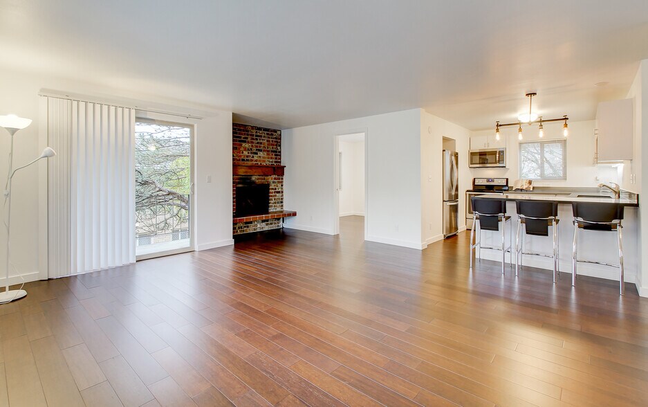 More Photos Of 2401 NW 63rd St, Seattle Apartments For Sale