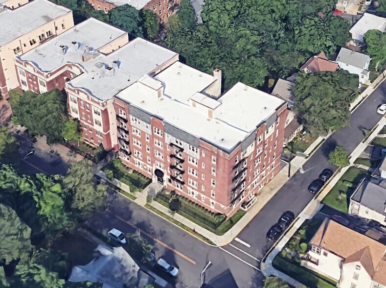 More Photos Of 641 Lincoln Ave, Orange Apartments For Sale