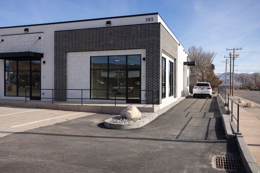 More Photos Of 385 S Main St, Richfield Storefront For Lease