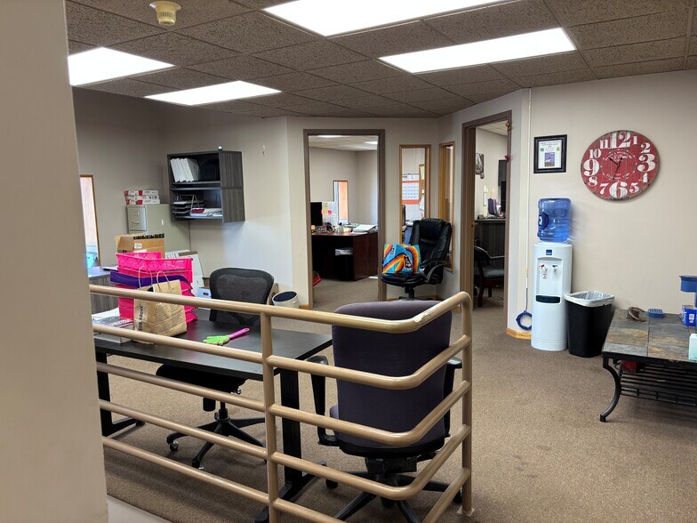 More Photos Of 9650 NE 152nd Ave, Forest Lake Light Distribution For Lease